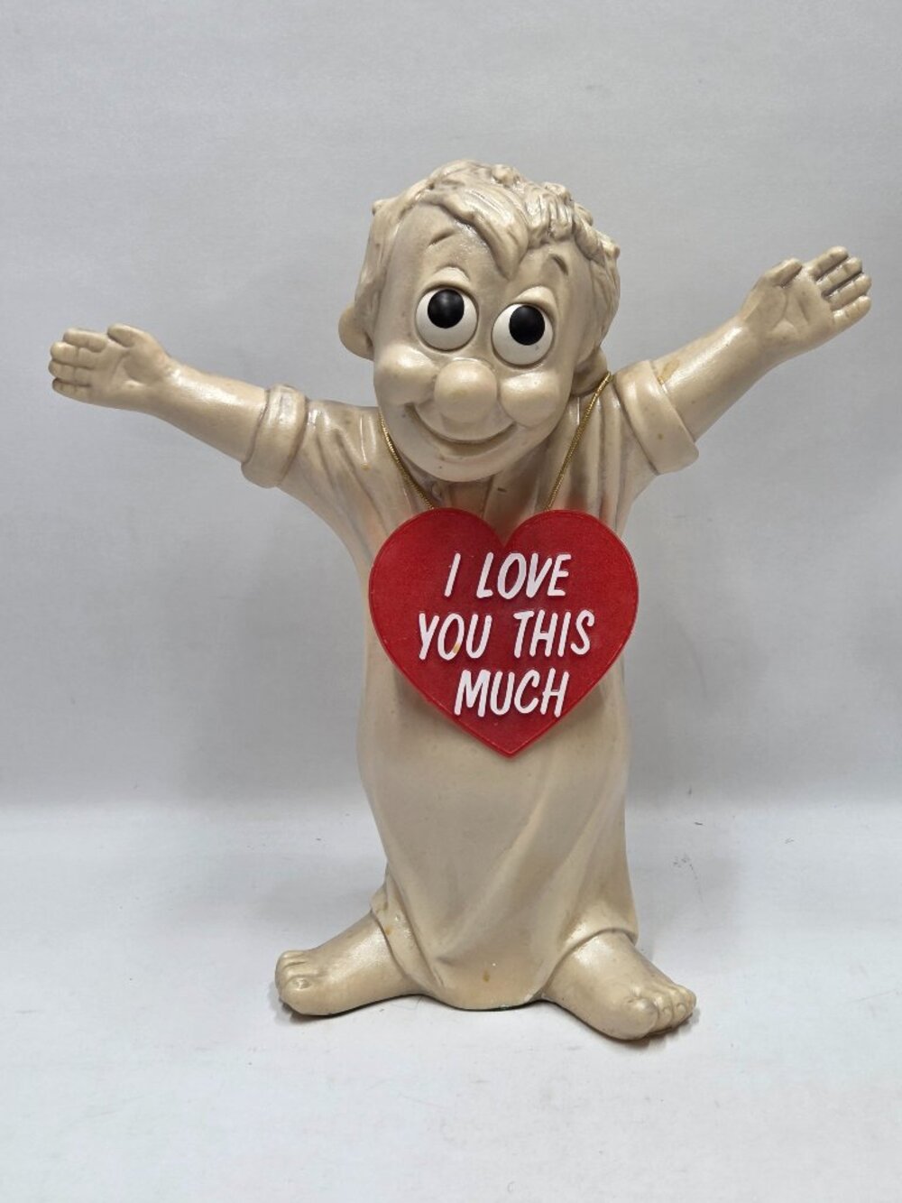 I Love You This Much Statue Russ Berrie Vintage 1960's 11.5 Inches Tall